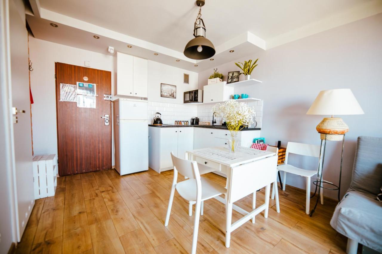 Bright 14th Floor With Balcony & Views Apartment Warsaw