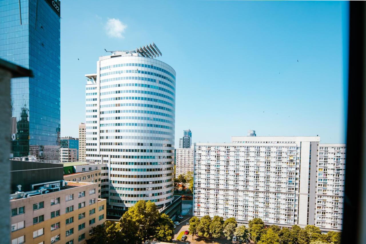 Bright 14th Floor With Balcony & Views Apartment *