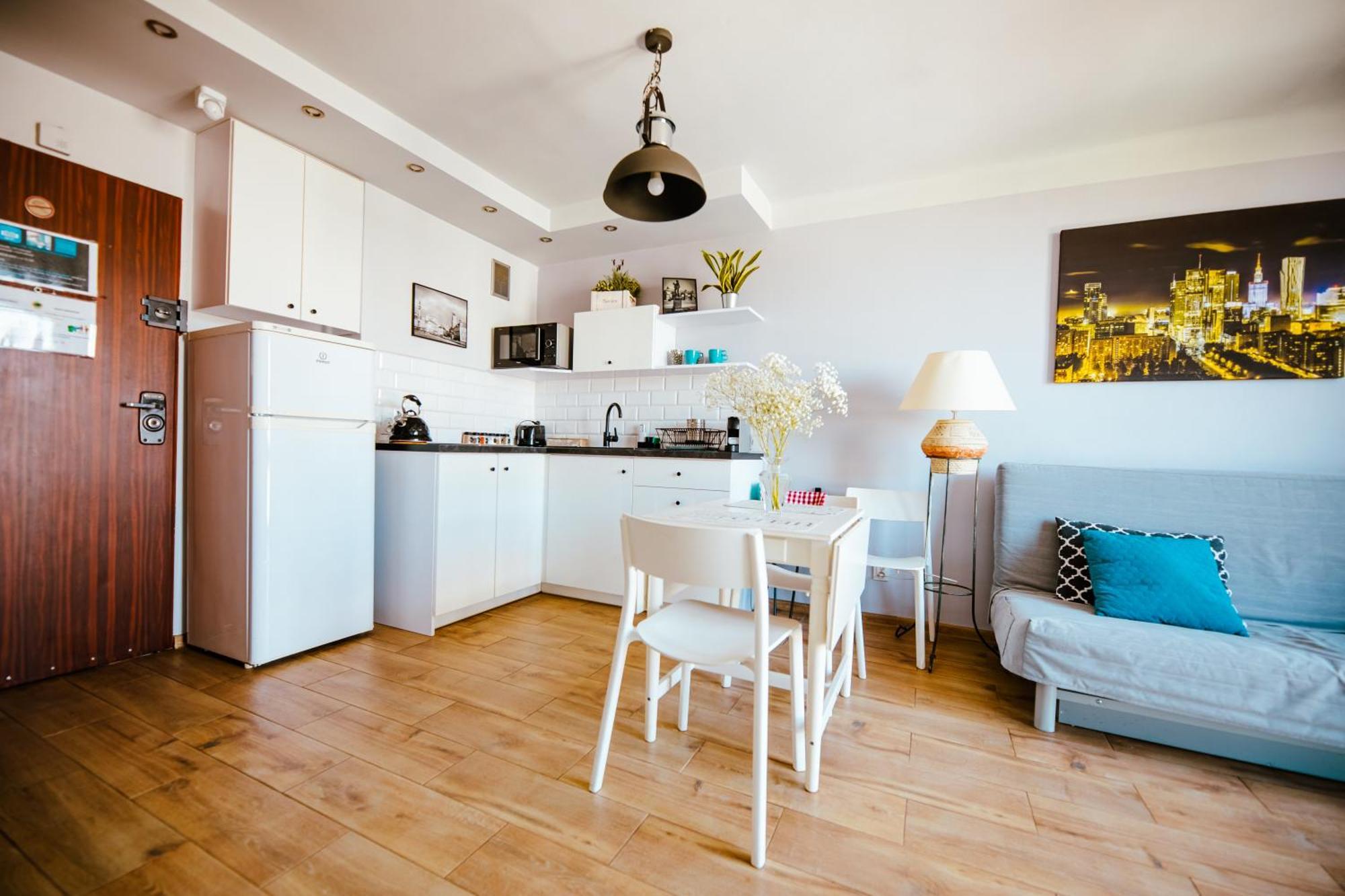 Apartment Bright 14th Floor With Balcony & Views