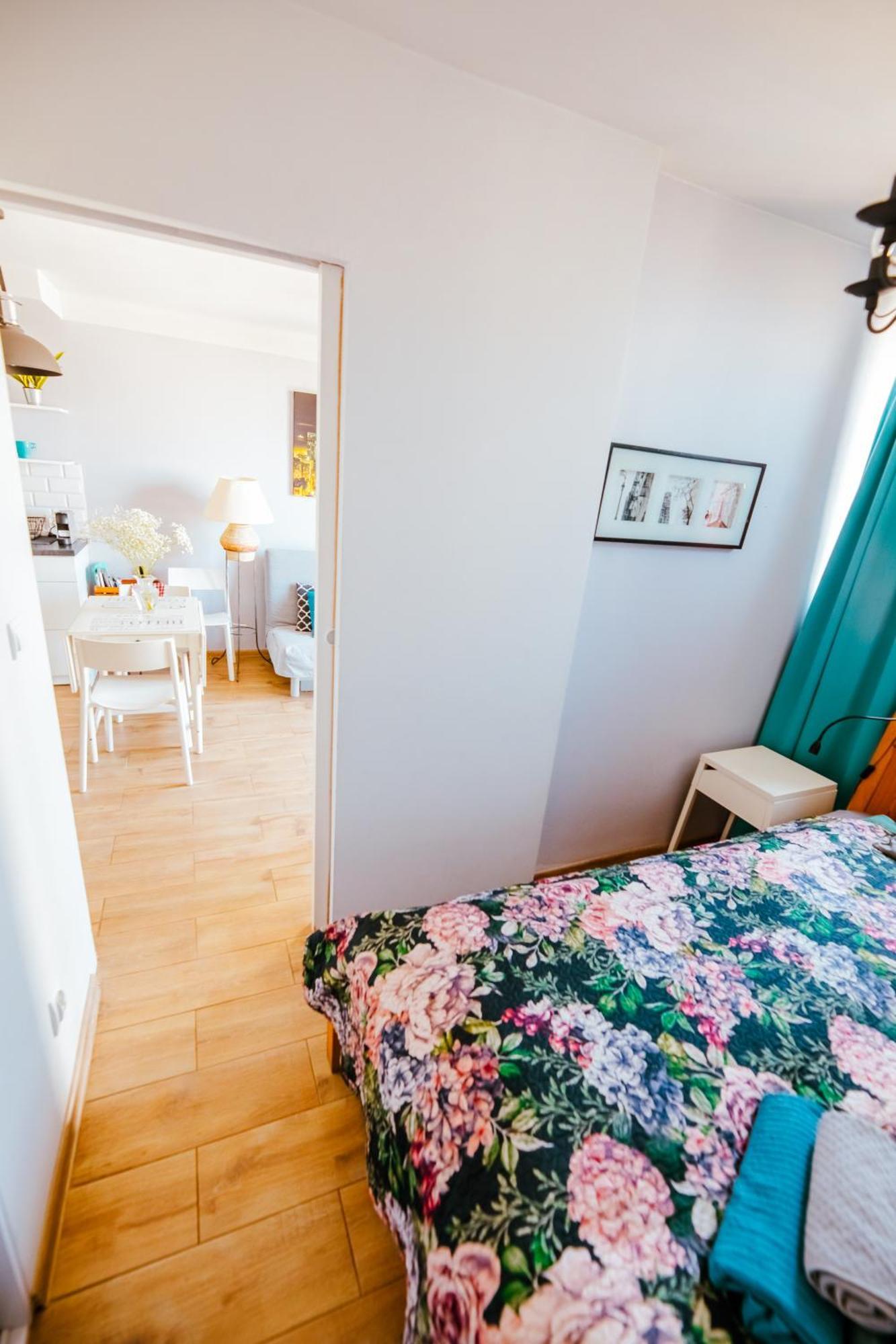 Bright 14th Floor With Balcony & Views * Warsaw