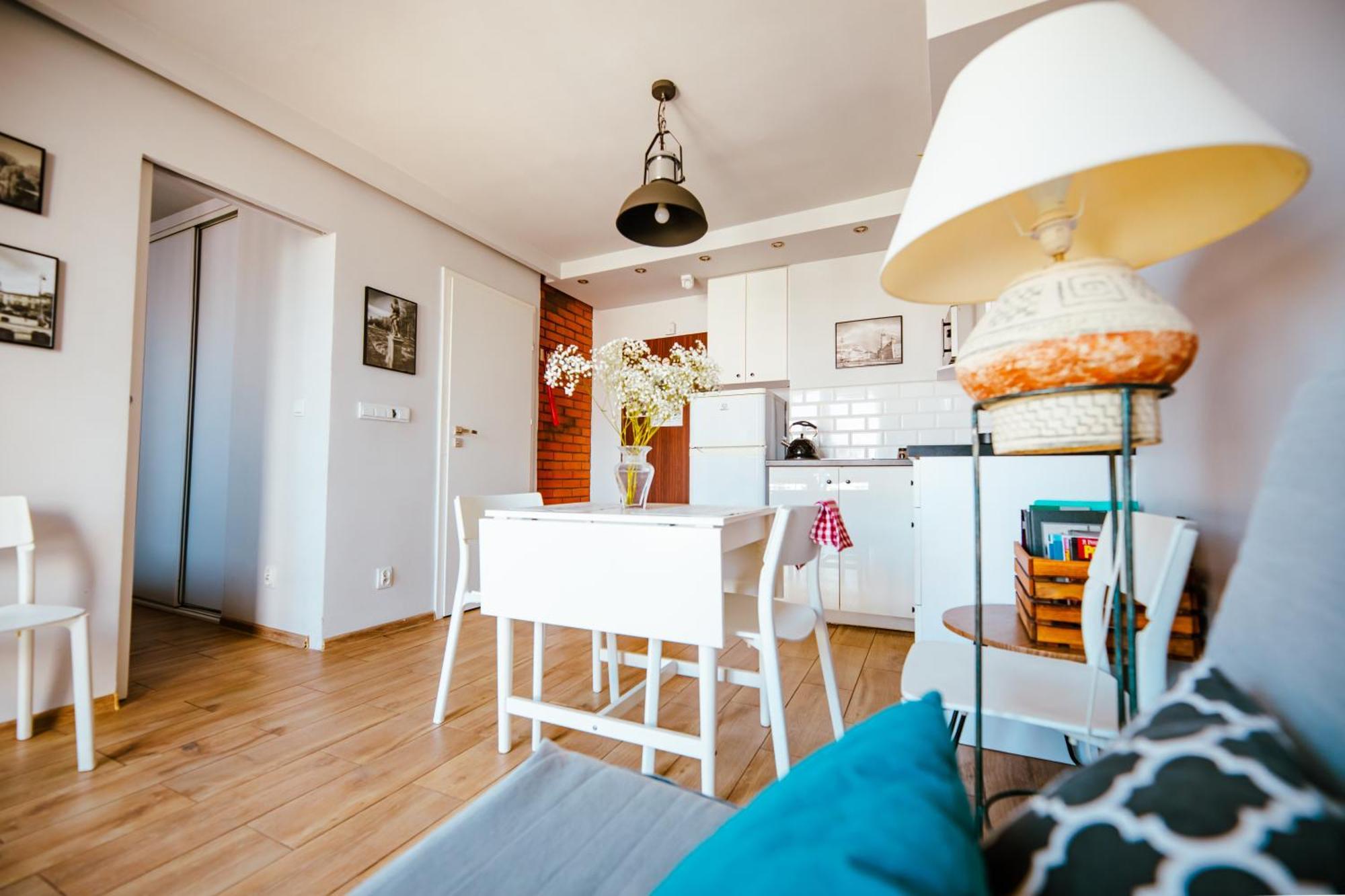 Apartment Bright 14th Floor With Balcony & Views Warsaw