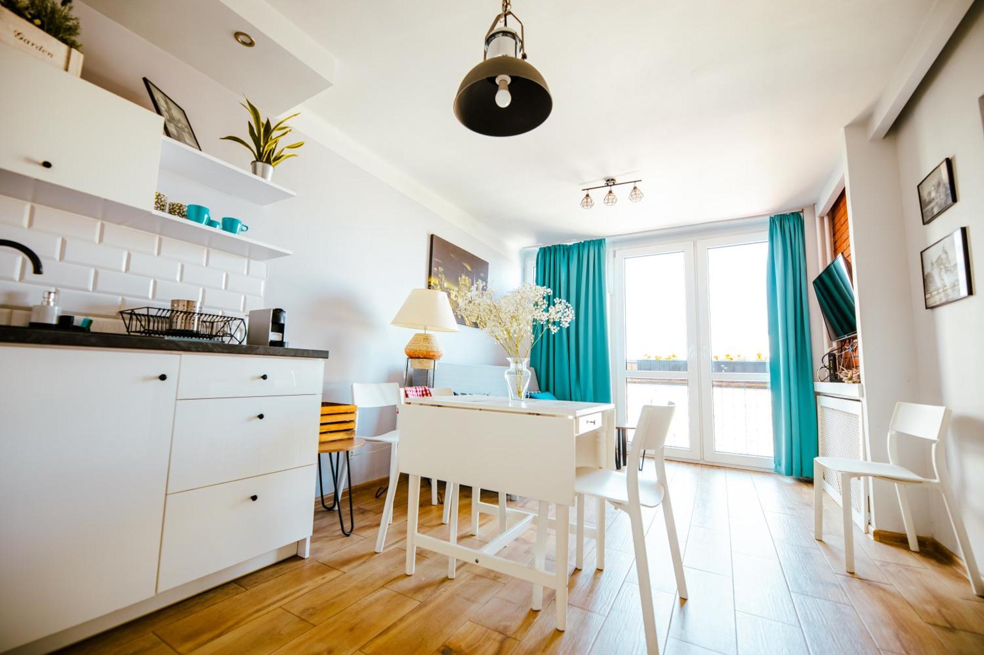 Bright 14th Floor With Balcony & Views * Warsaw