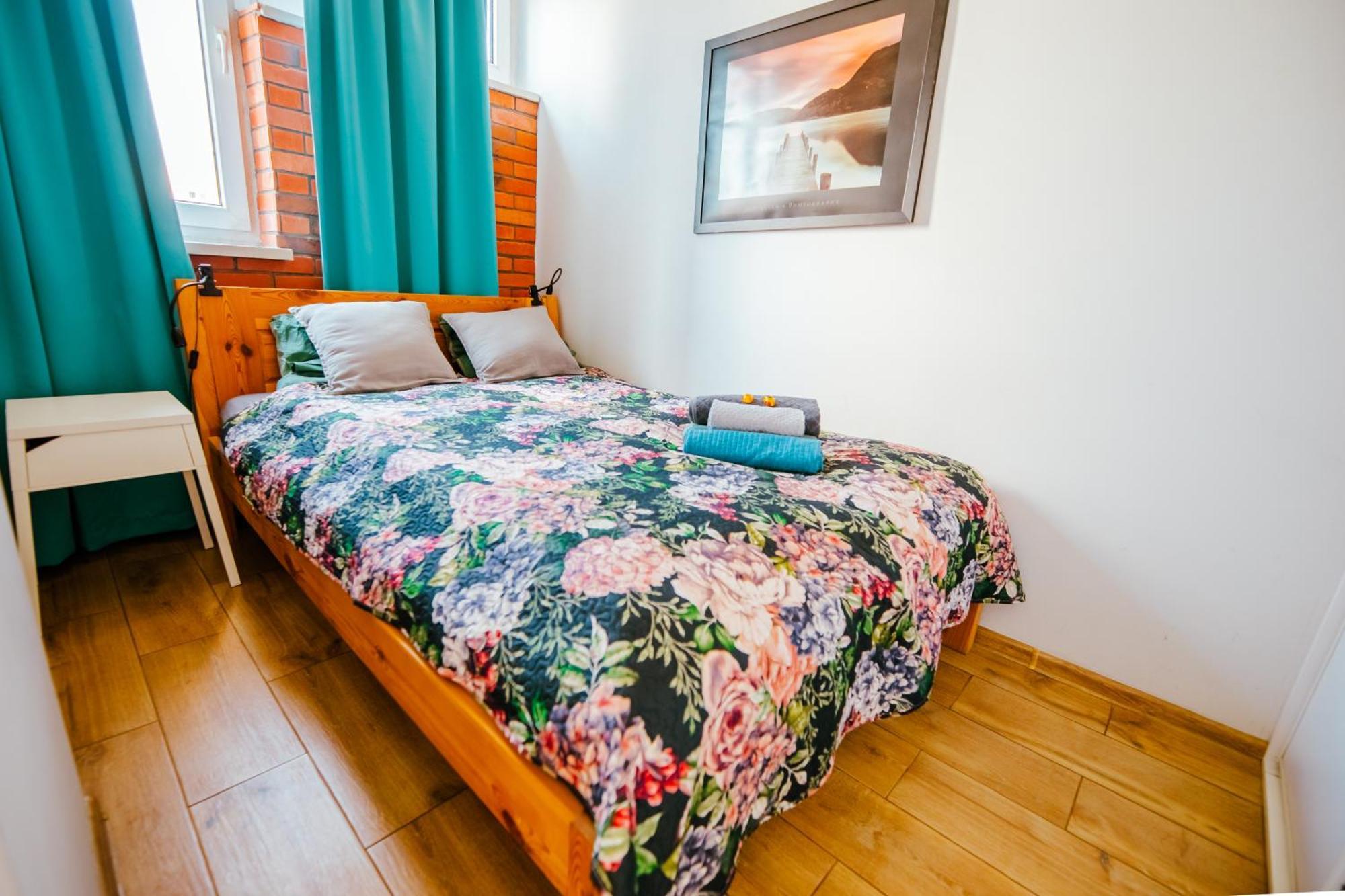 Bright 14th Floor With Balcony & Views *