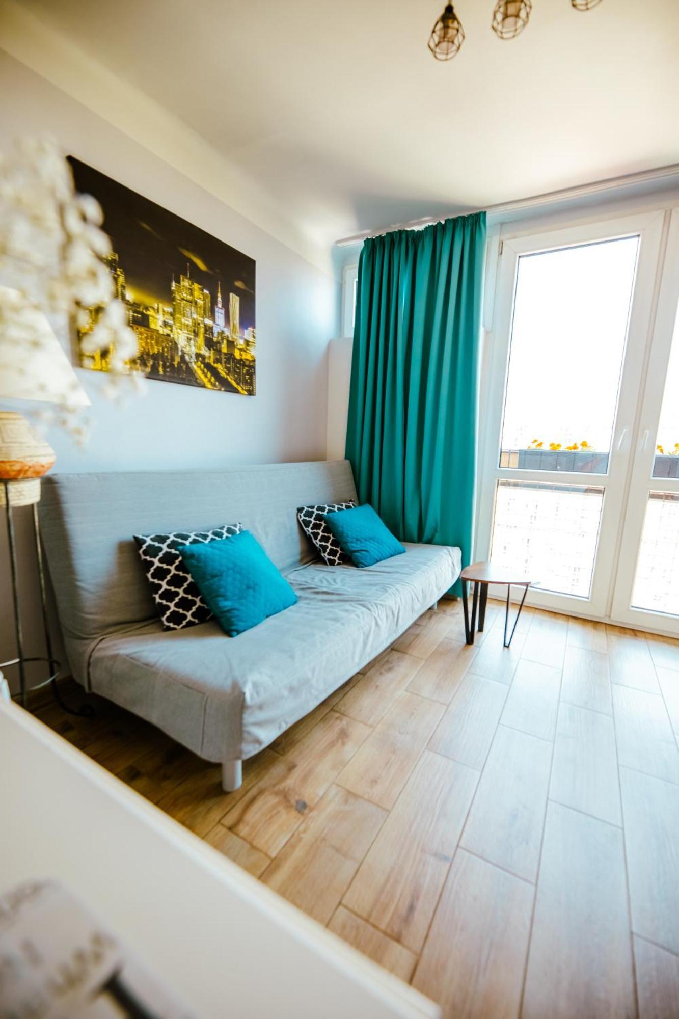 Bright 14th Floor With Balcony & Views Apartment Warsaw
