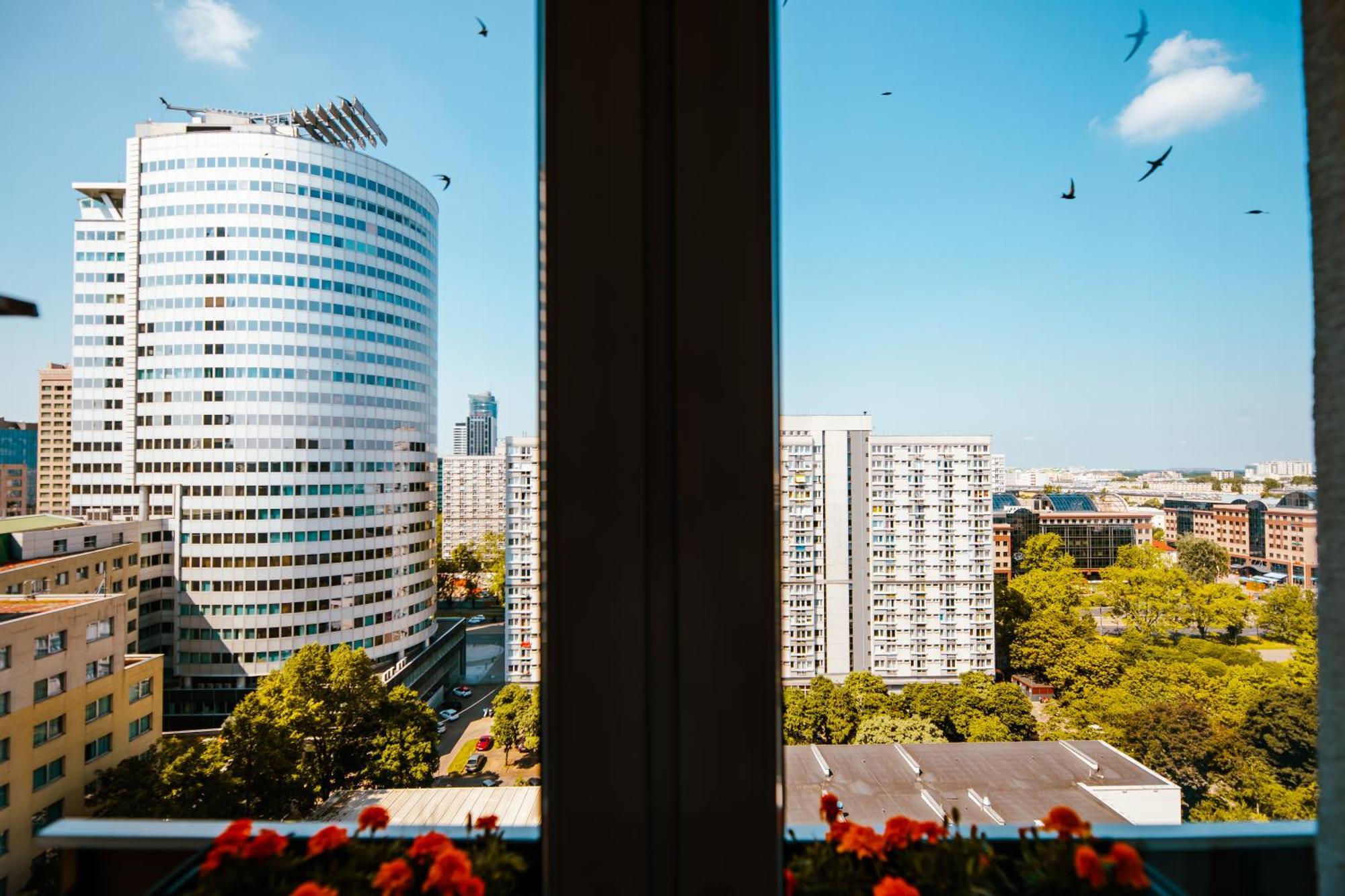Apartment Bright 14th Floor With Balcony & Views Warsaw
